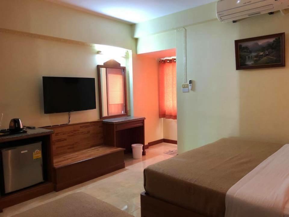 Lisa Chiang Mai Hotel Екстериор снимка