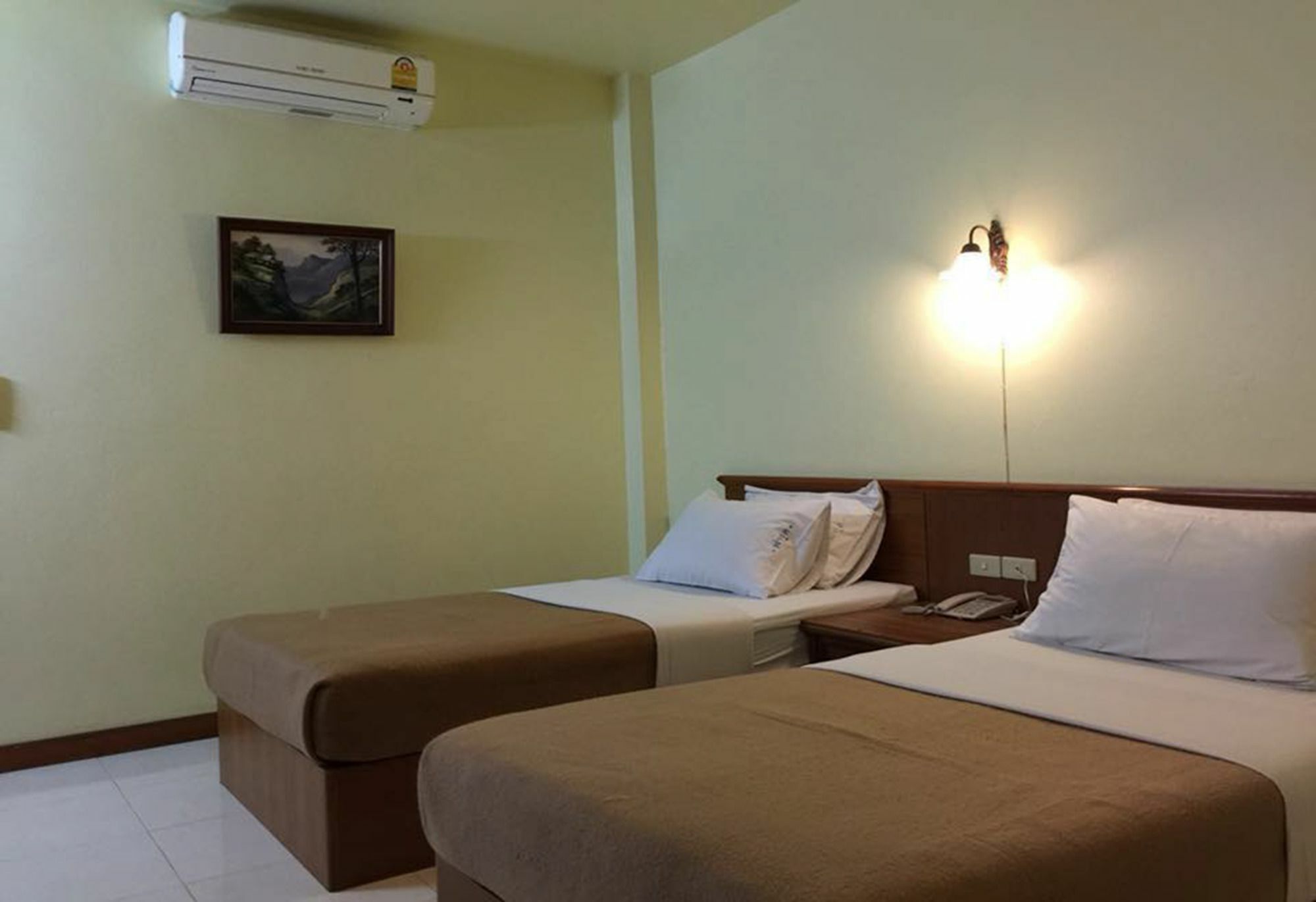 Lisa Chiang Mai Hotel Екстериор снимка