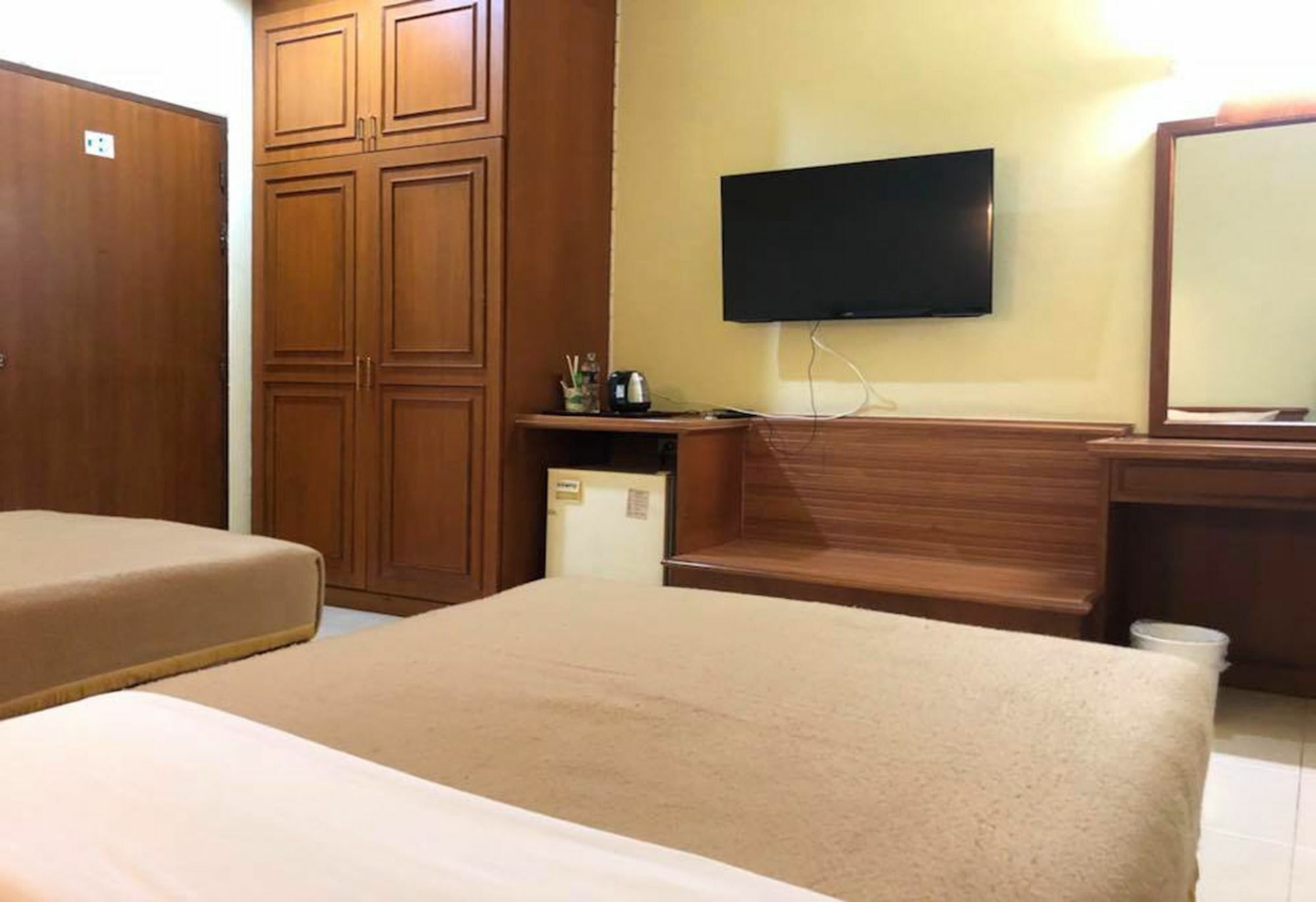 Lisa Chiang Mai Hotel Екстериор снимка