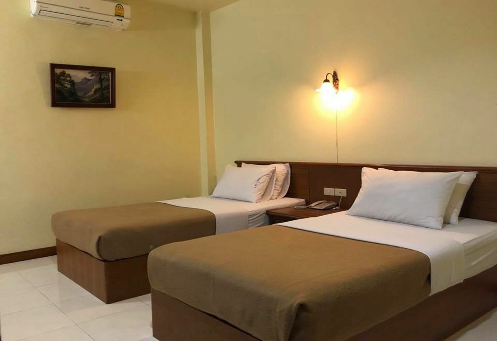 Lisa Chiang Mai Hotel Екстериор снимка